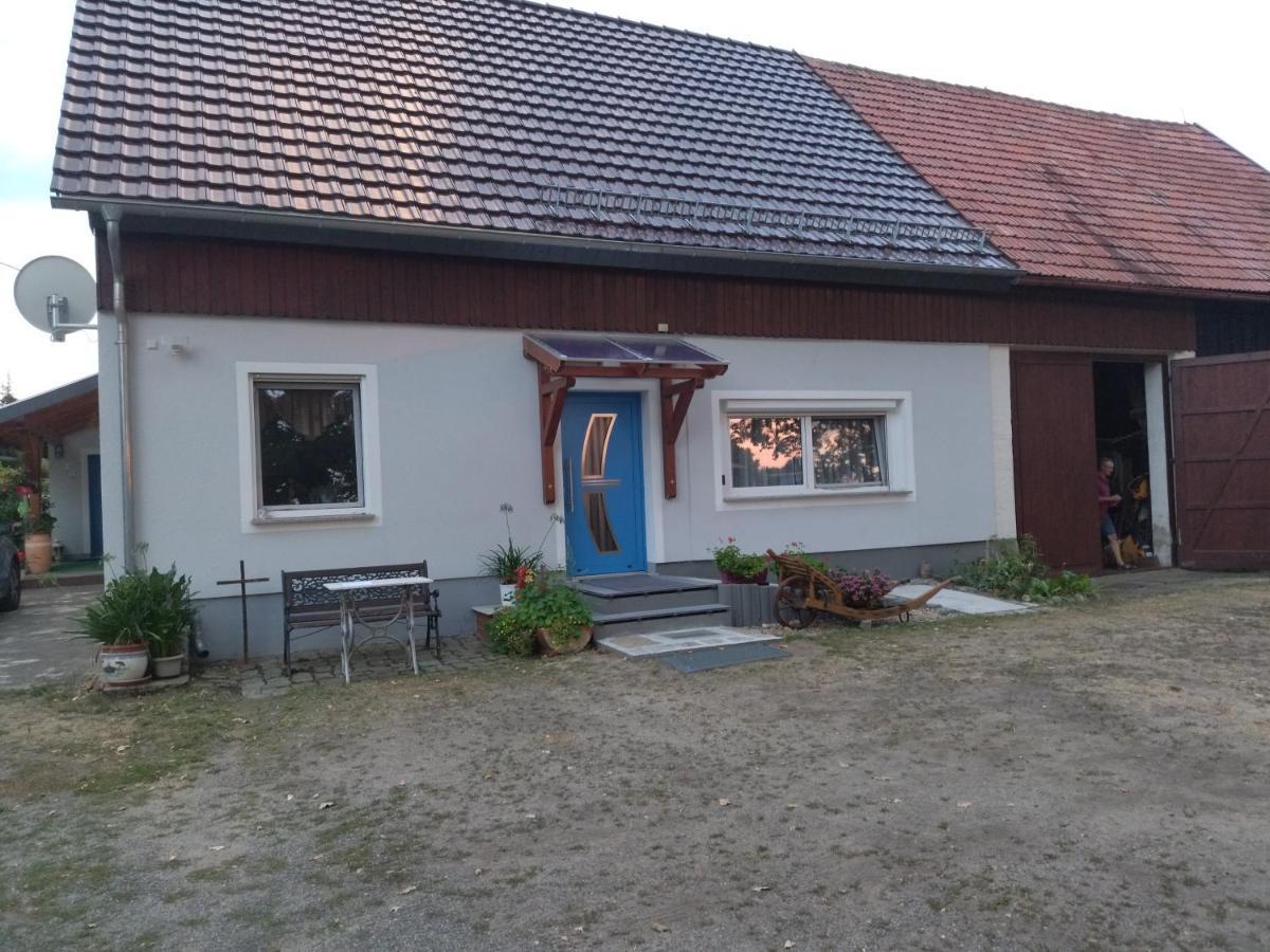 Ferienwohnung Bittner Klitten エクステリア 写真